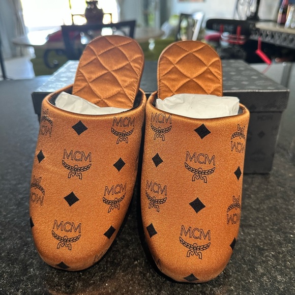 New MCM Visetos Room Slipper - Picture 6 of 7
